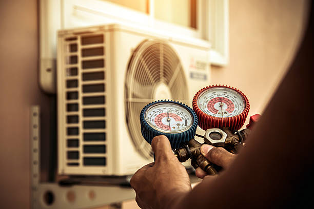 Professional Ac Installation technician working in Azle, TX